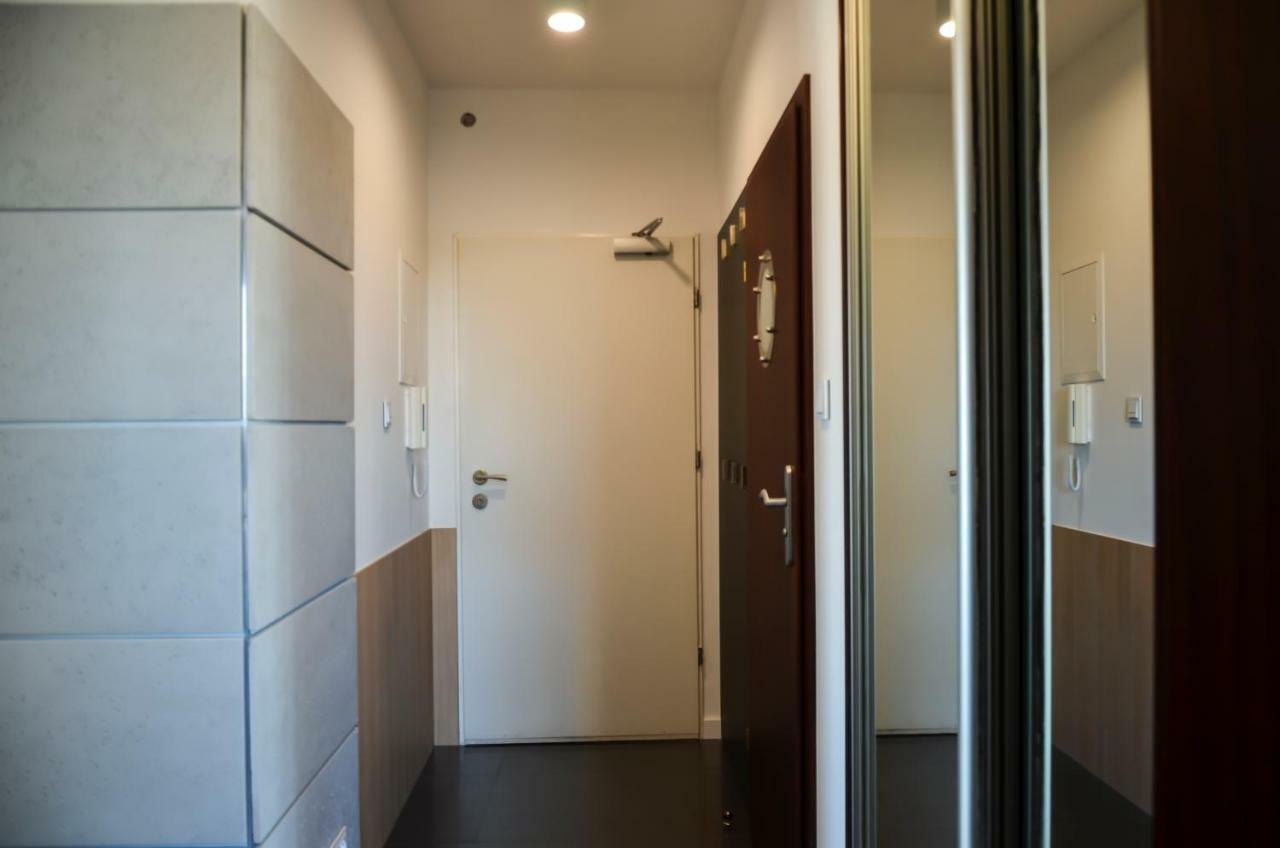 Aleja Wyscigowa 4C By Homeprime วอร์ซอ ภายนอก รูปภาพ